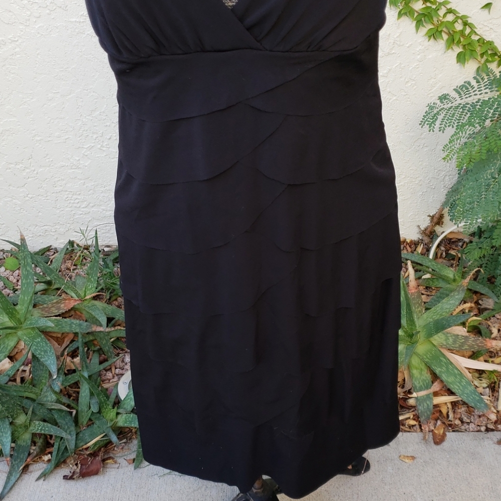 HOLIDAY  DRESS - Picture 2 of 8
